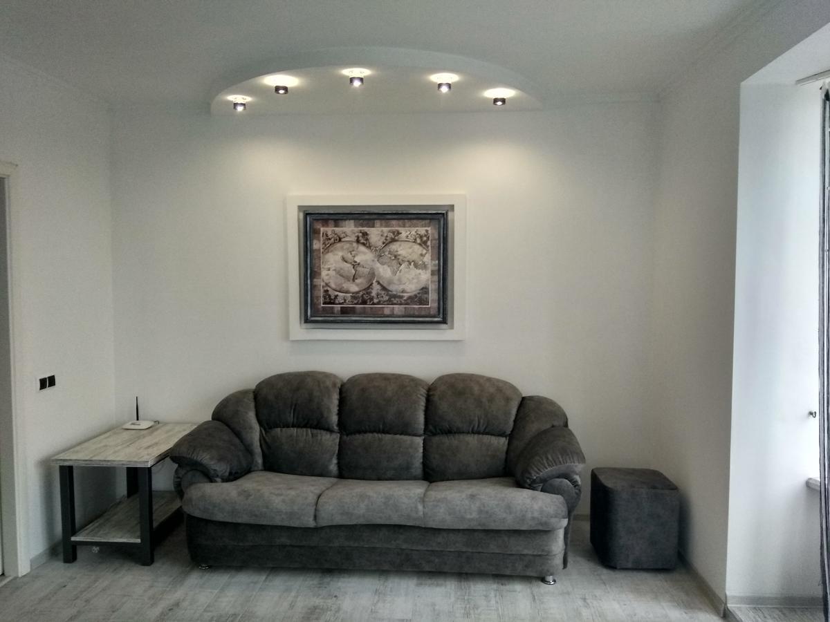 Home In Center With Jacuzzi Iwano-Frankiwsk Zewnętrze zdjęcie