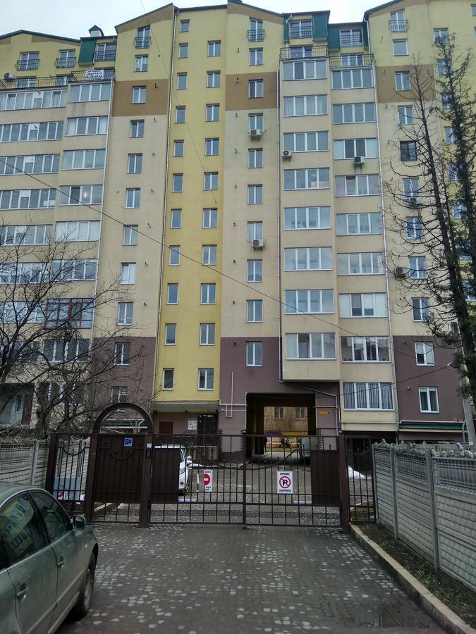 Home In Center With Jacuzzi Iwano-Frankiwsk Zewnętrze zdjęcie